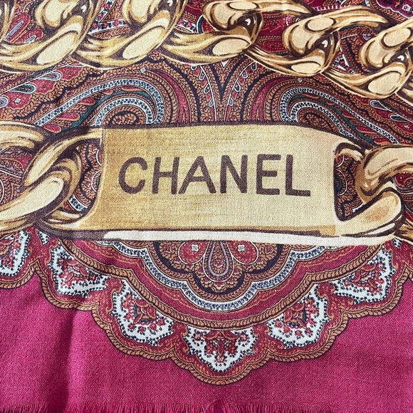 Vintage Chanel Scarf - Paisley & Chain motif - Picture 9 of 12